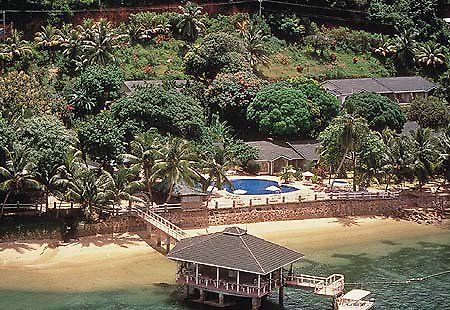 Coco De Mer Resort Baie Sainte Anne Exterior photo